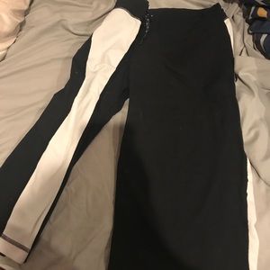 Lulu loose leg Capri